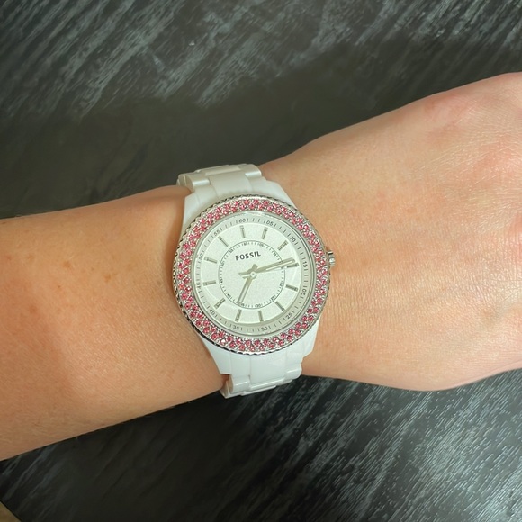 Women’s fossil watch - Picture 2 of 2
